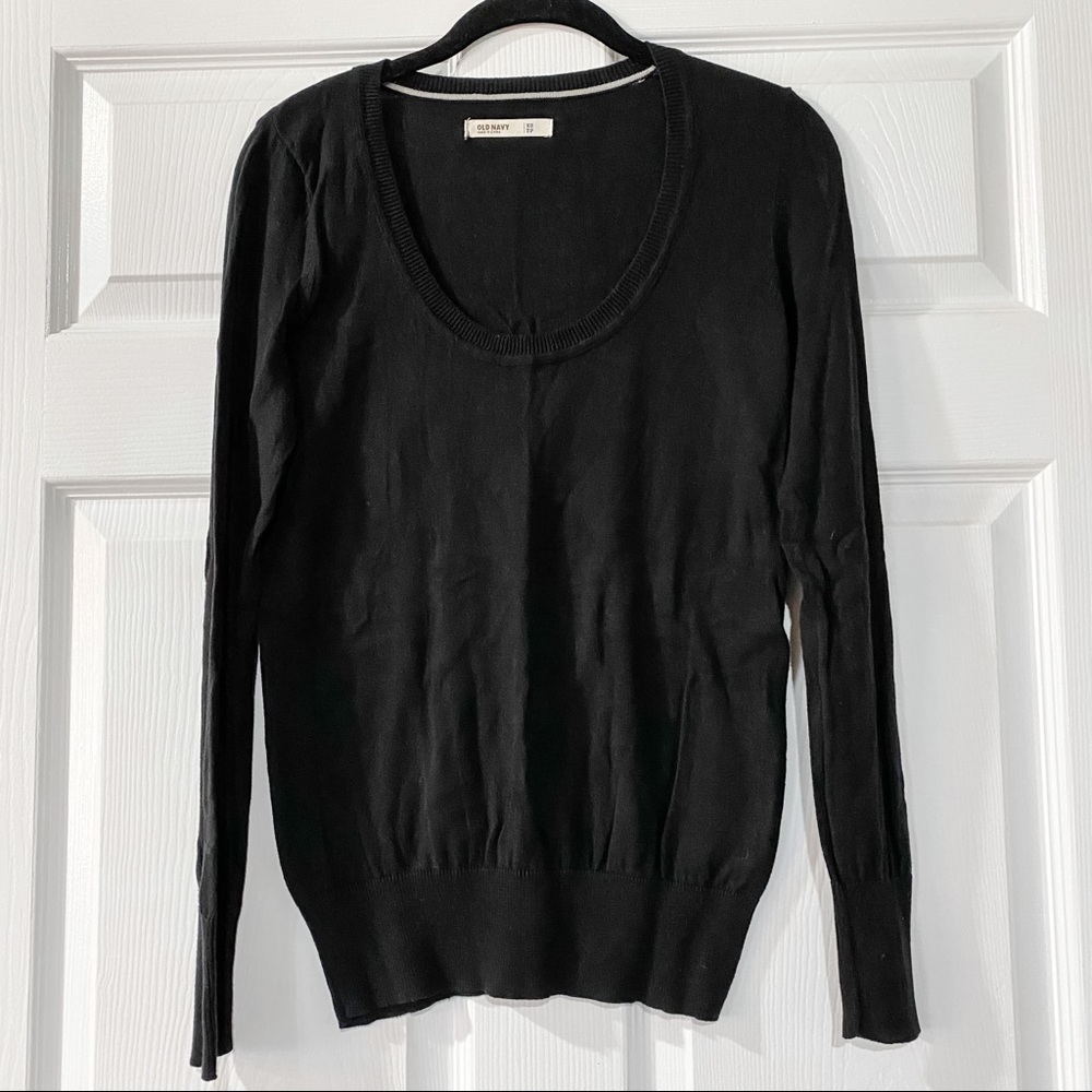 Black Old Navy sweater